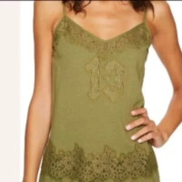 Puma x Fenty by Rihanna Floral Lace Trim “13” Cami - Picture 2 of 15